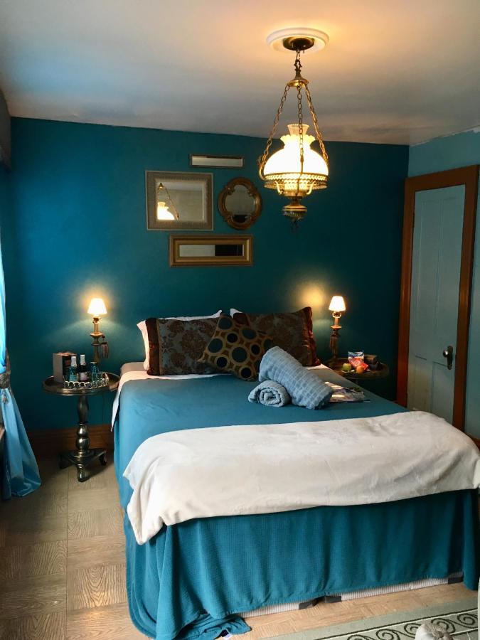 Aaron House Of Niagara Falls Bed and Breakfast Esterno foto