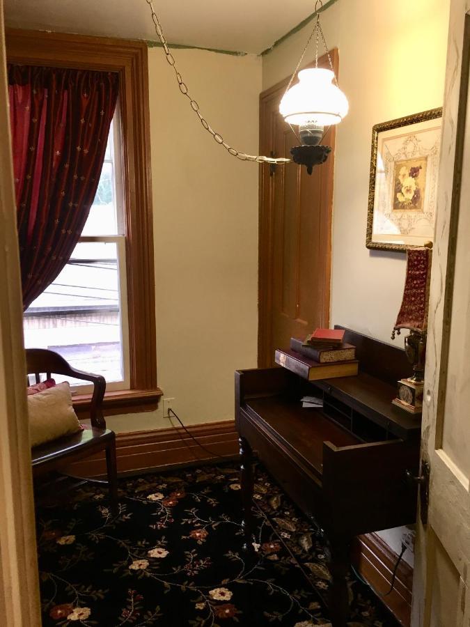 Aaron House Of Niagara Falls Bed and Breakfast Esterno foto